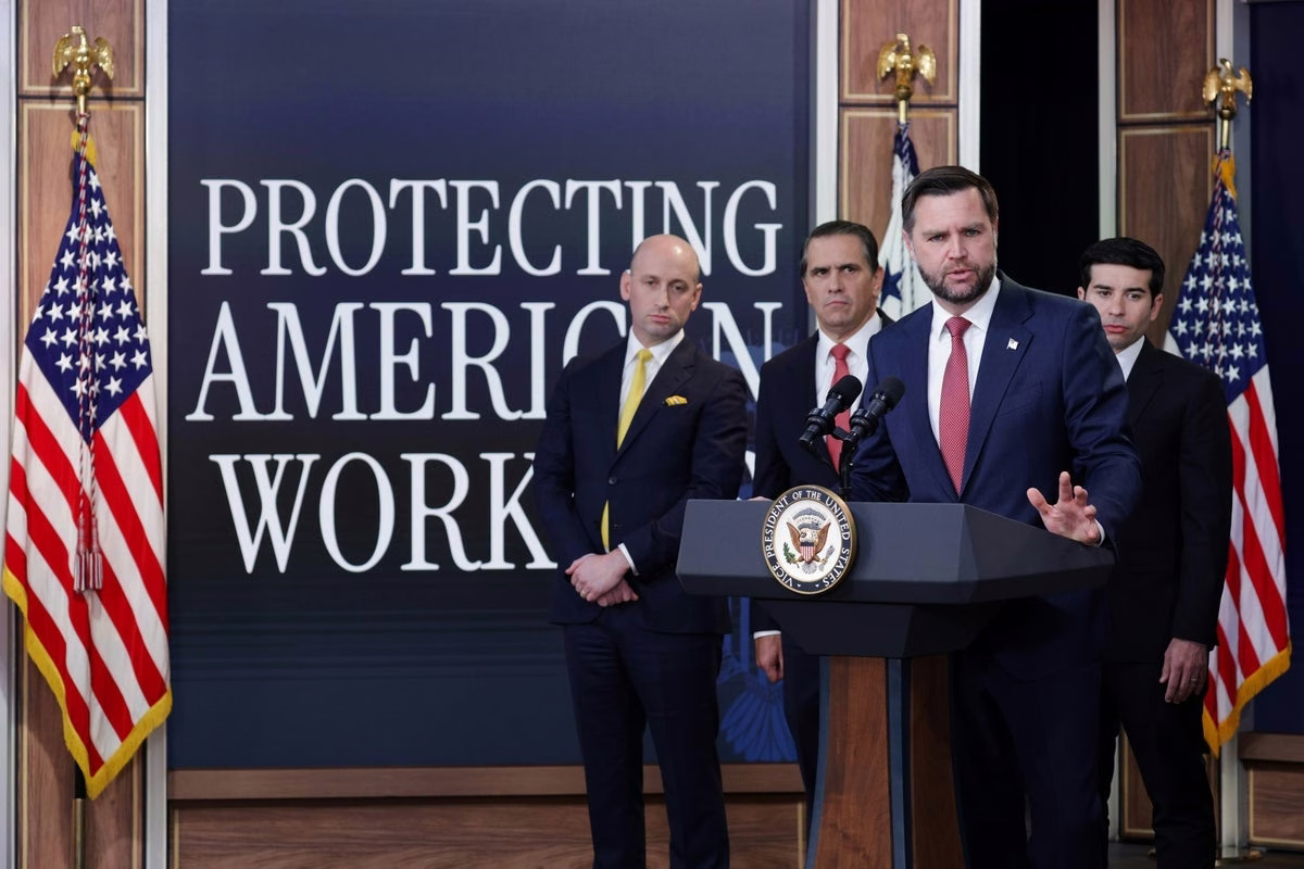 US halts 8 tech firms from sponsoring H1B visas for permanent residency