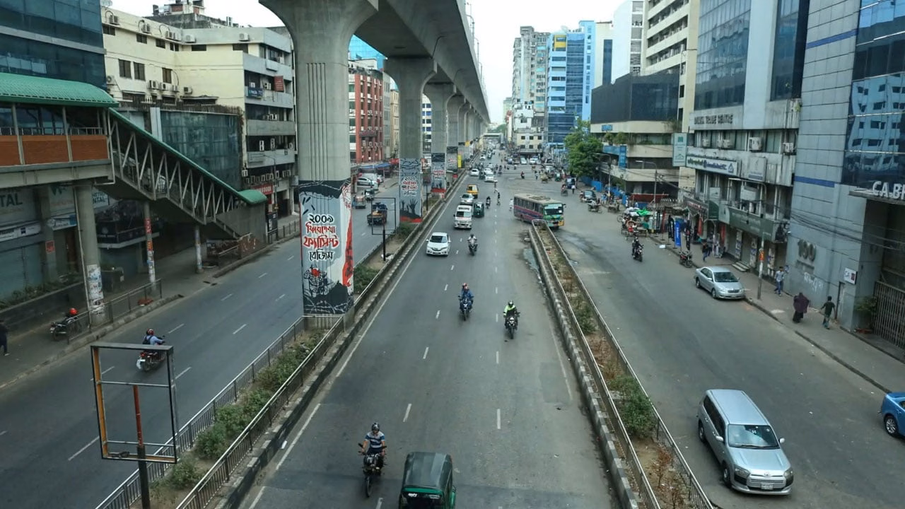 অটোরিকশার ধর্মঘটে ঢাকার সড়কে স্বস্তির রেখা