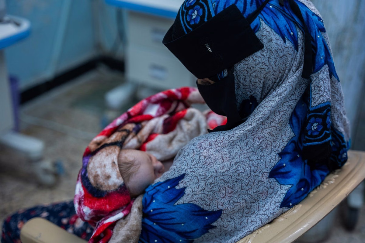 Yemen’s pregnant women struggle with conflict, heat, and power cuts