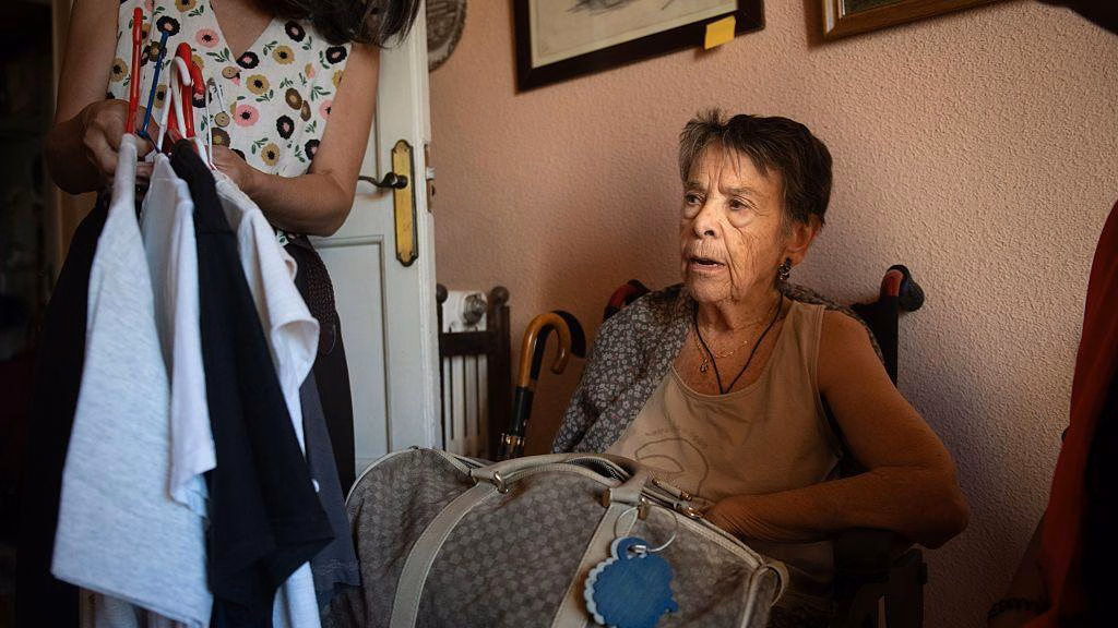 Spanish pensioner dies days after sparking housing protests and political crisis