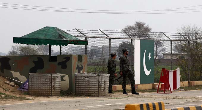 Indian-and-Pakistani-troops-exchange-fire-on-Kashmir-border.jpg