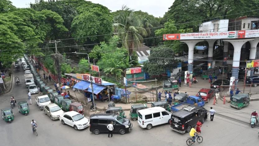 সিএনজি সংকট .JPG